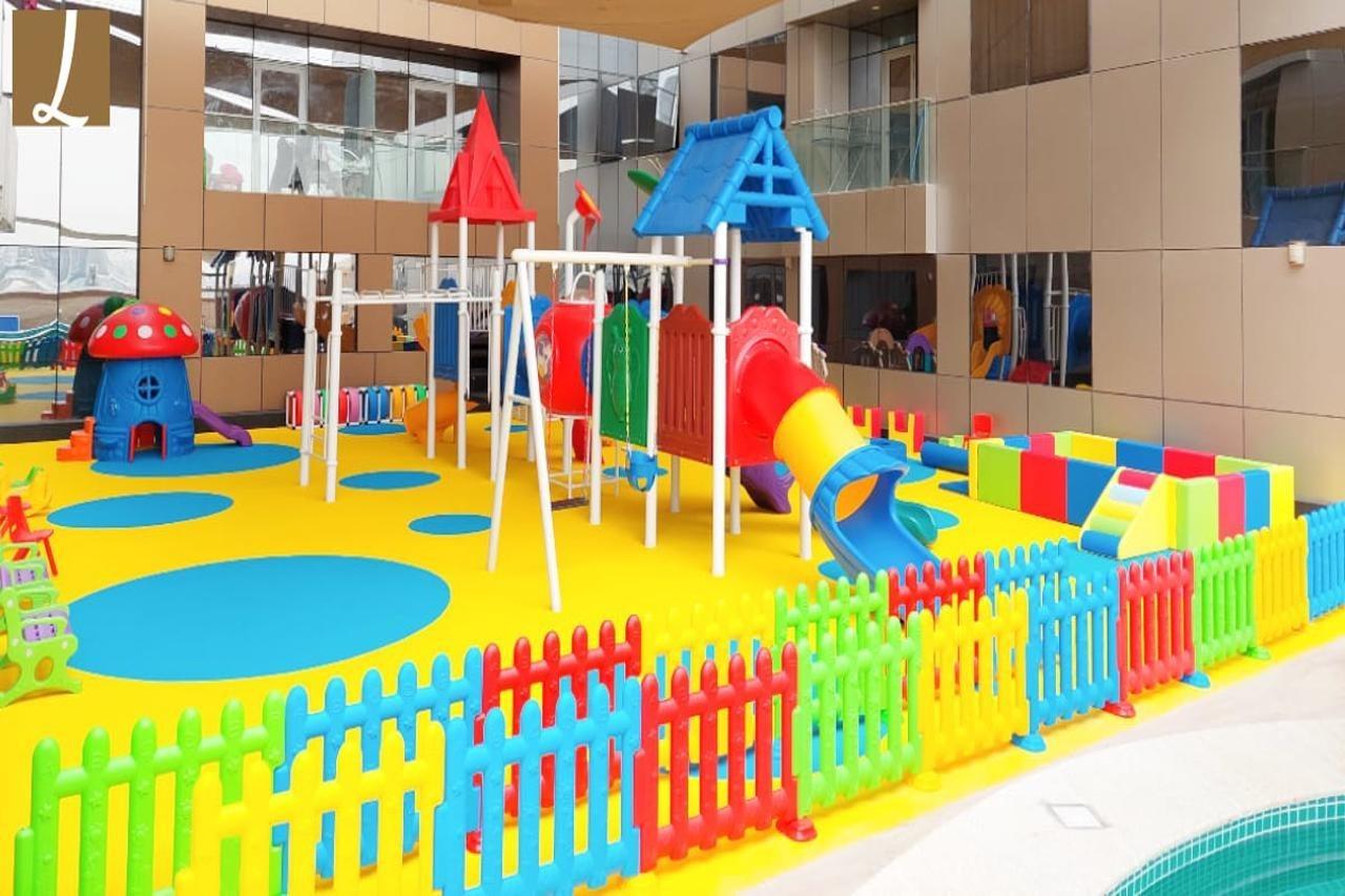 שארג'ה Luxe Grand Hotel Apartments מראה חיצוני תמונה Playground